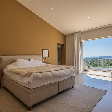 Azureenne De La Nartelle Villa *