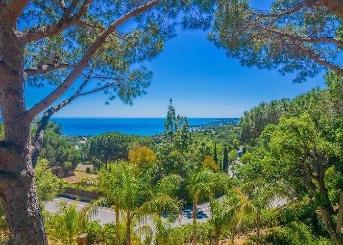 Azureenne De La Nartelle * Sainte-Maxime