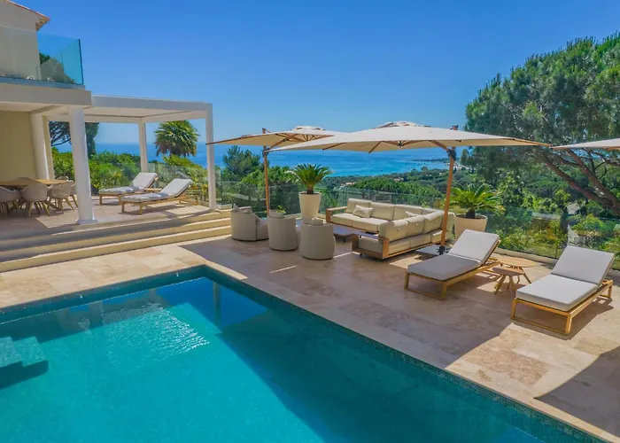 Azureenne De La Nartelle * Sainte-Maxime