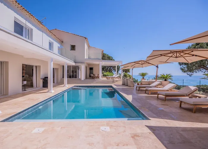 Azureenne De La Nartelle Sainte-Maxime