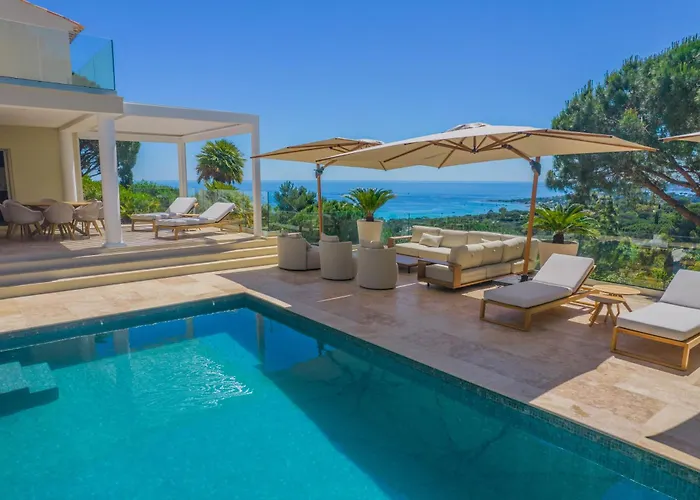 Azureenne De La Nartelle Villa