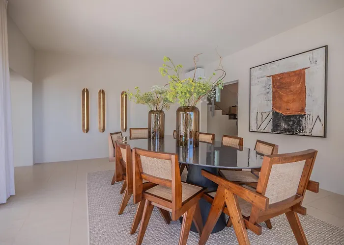 Azureenne De La Nartelle Villa